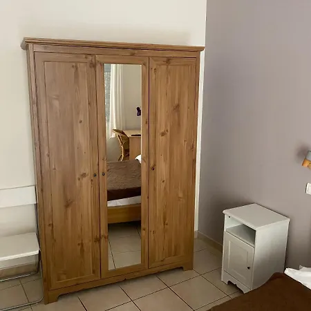 酒店 Restaurant Le 108 *