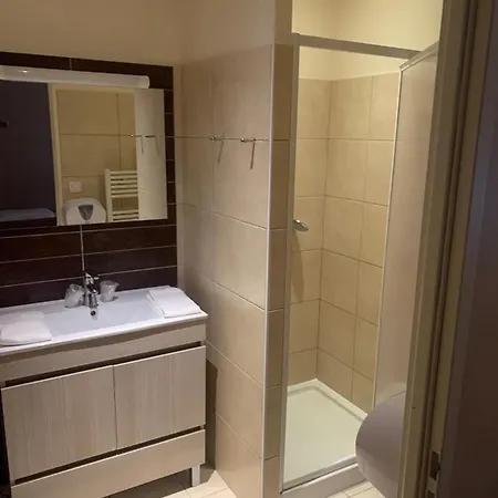 酒店 Restaurant Le 108 *