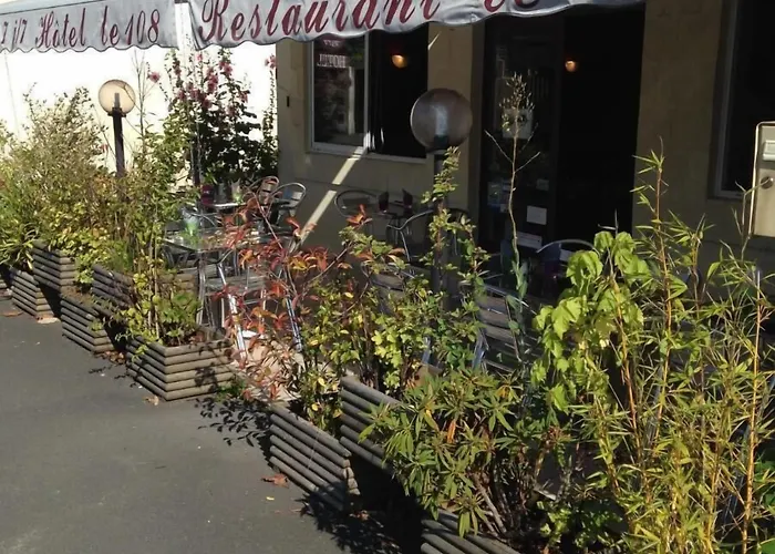 Hotel Restaurant Le 108 *